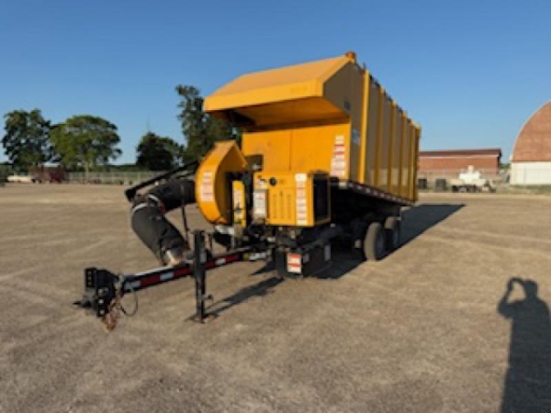 2014 ODB SCL 800 Leaf Vac Trailer at Sunrise Equipment